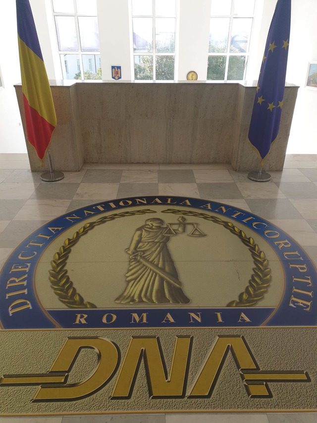 Scandal la Serviciul de Permise Ilfov: Șeful și coordonatorul instituției au fost reținuți de DNA