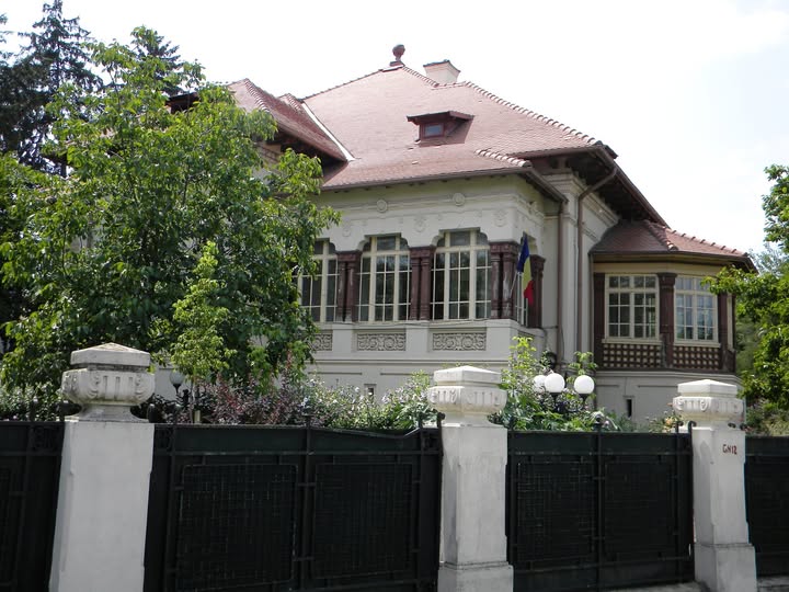 Partidul lui Dan Voiculescu pierde sediul de lângă Arcul de Triumf. Decizia Secretarului General al Guvernului