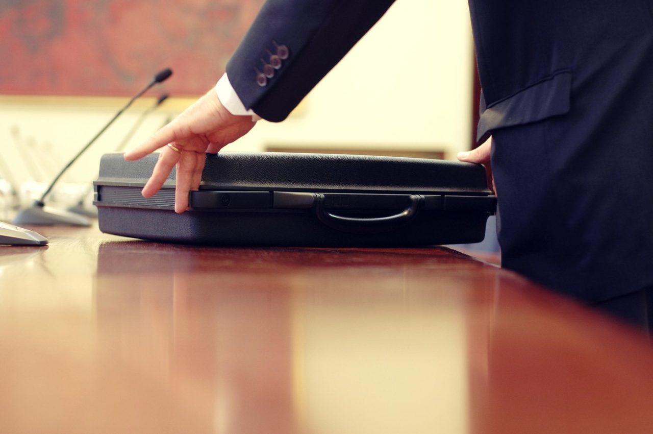 De la experți la politruci: Cum a distrus loialitatea partidului administrația de stat în România