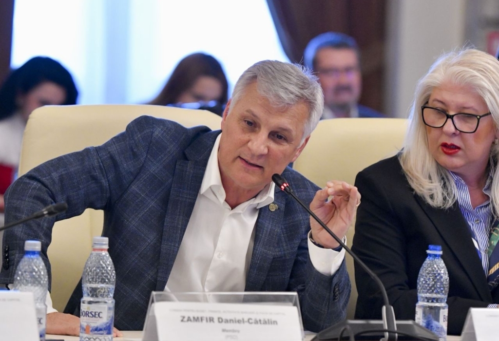 Cristian Păun îl atacă pe Daniel Zamfir: „Ăștia ar cânta la masă orice” din cauza schimbării de discurs
