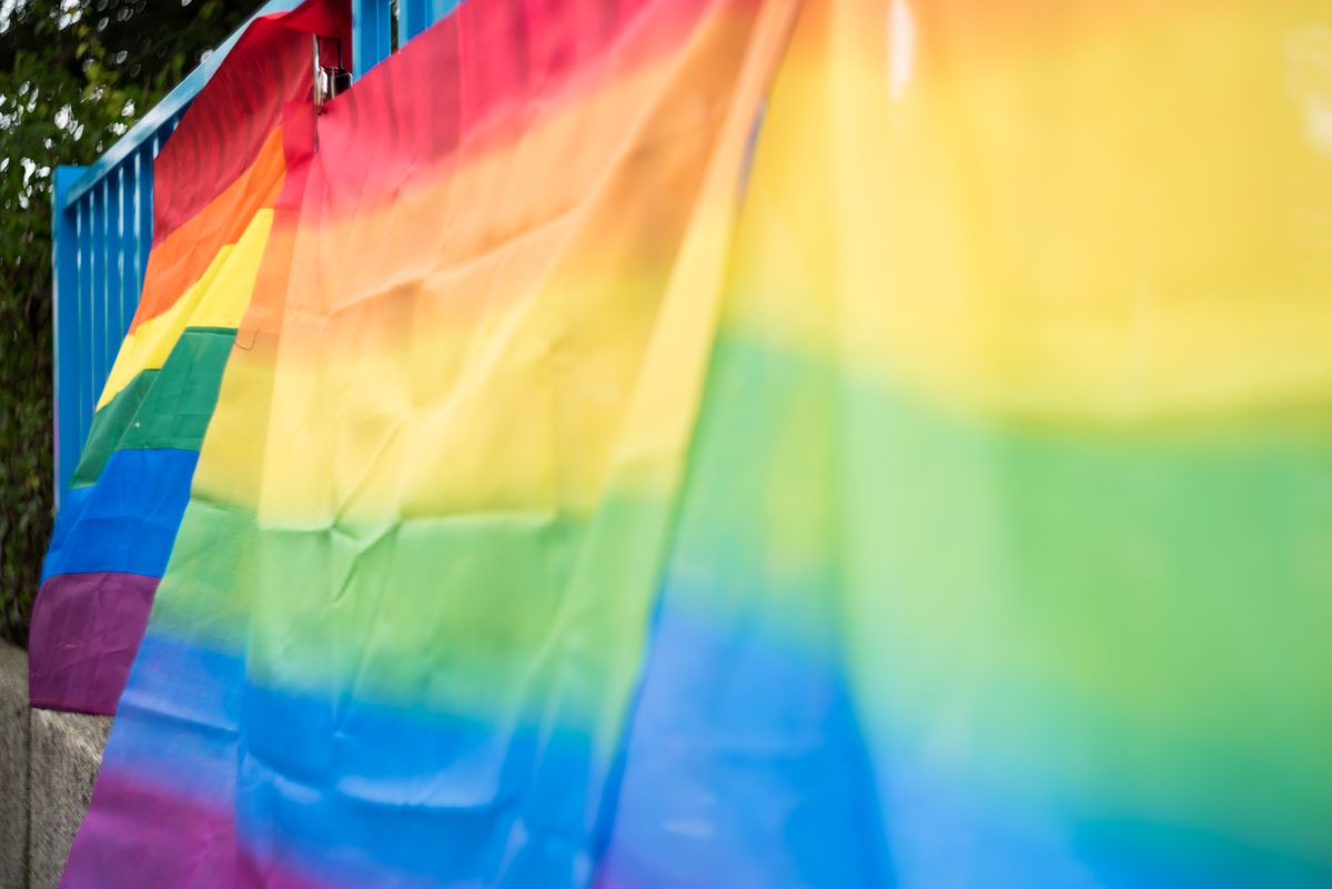 UE solicită eliminarea barierelor care împiedică accesul persoanelor LGBTI la ajutorul umanitar