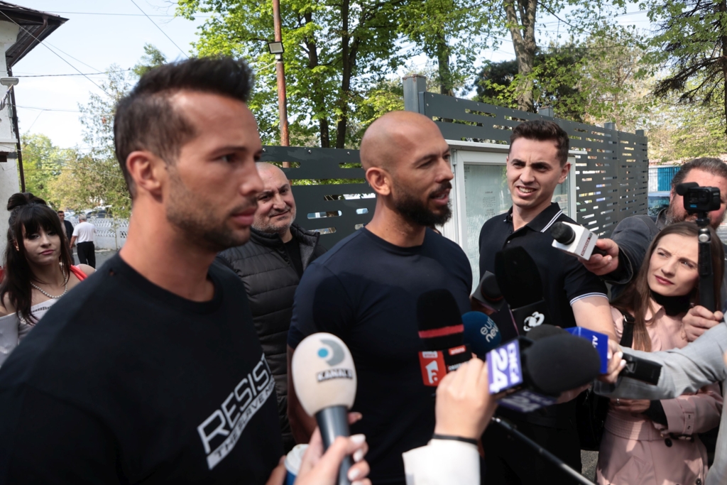 Destinul fraților Tate în Marea Britanie se decide la audierea de extrădare din 19 noiembrie