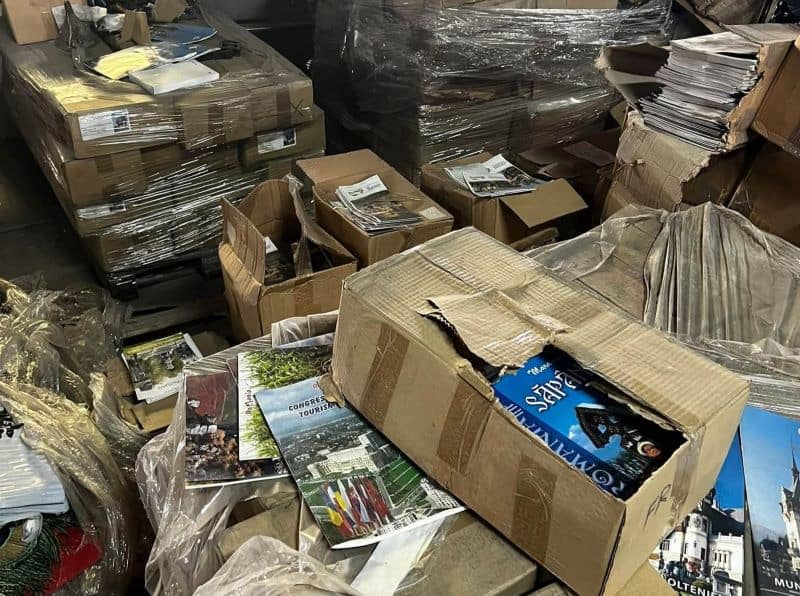 Scandal cu bani publici: peste 1,4 milioane de lei pierduți pe albume turistice care nu au ajuns la stat