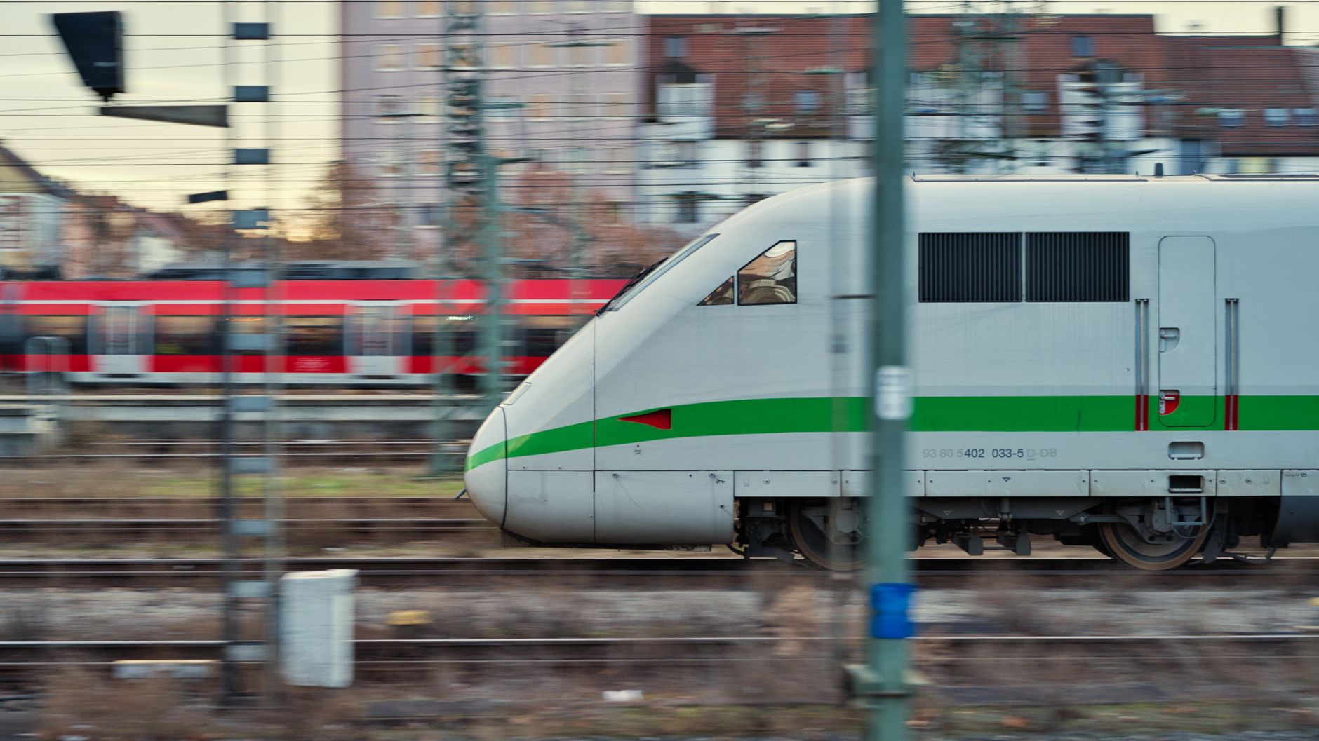 Parlamentul European vizează trenurile de mare viteză pentru a concura cu avioanele și a reduce prețurile