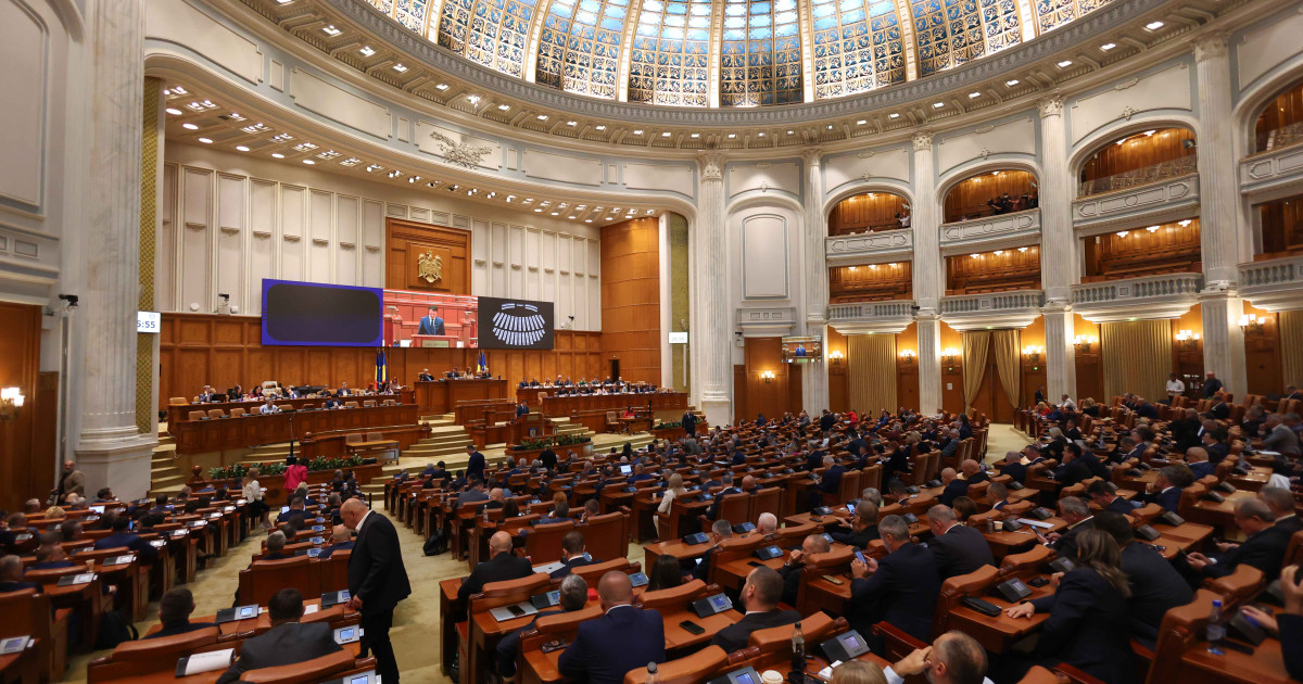 Scandal în Parlament: Peste 90 de deputați și senatori ignoră obligația de a-și publica CV-ul