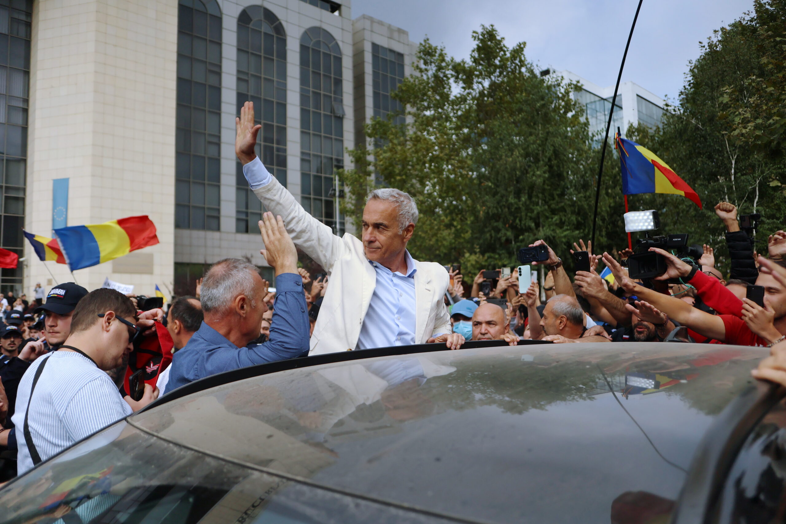 DIICOT cere prelungirea arestării lui Călin Georgescu: „Comportamentul antisocial a devenit o obișnuință”