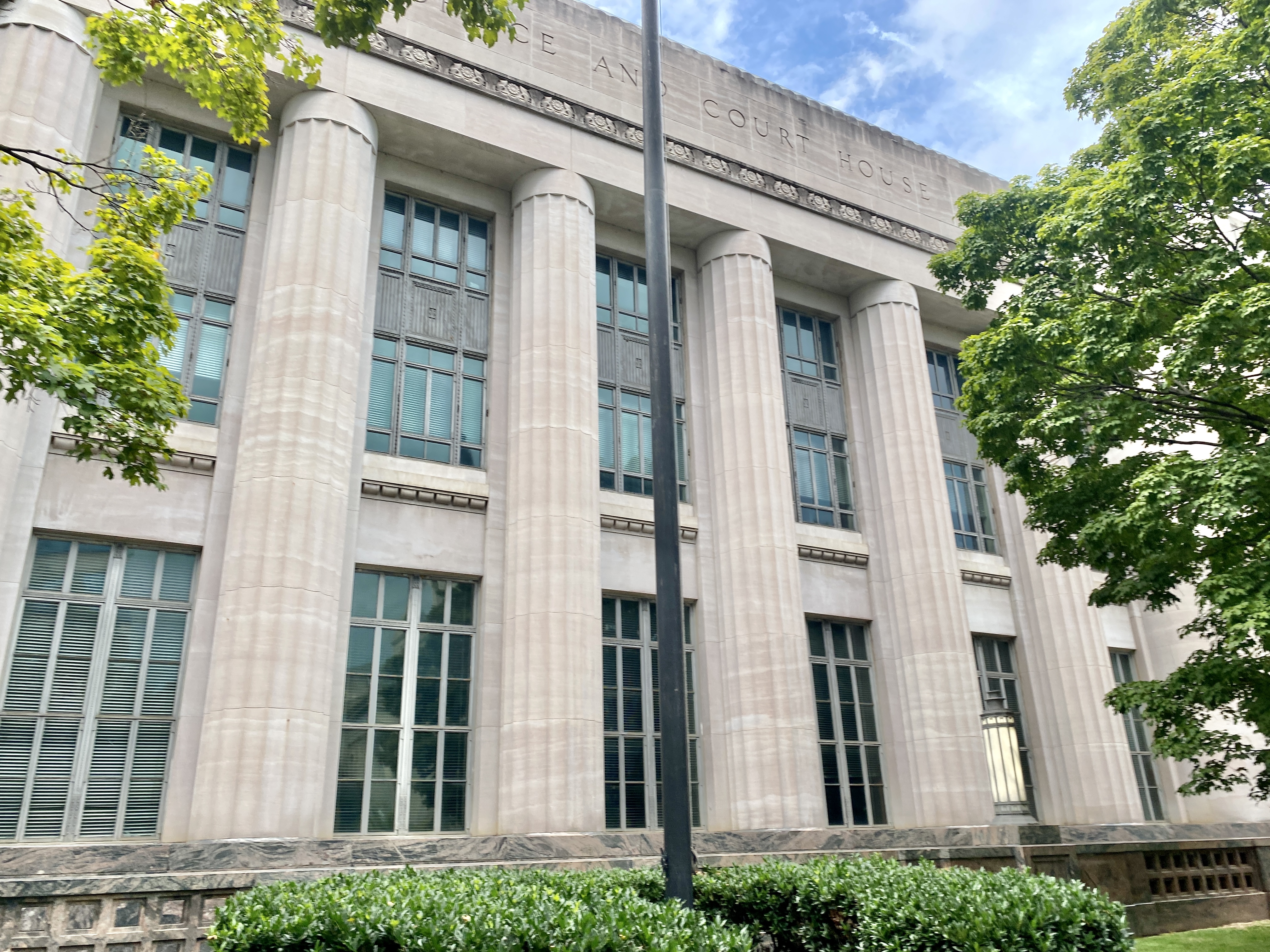 Procesul ROMATSA cu Pfizer în Bruxelles: Judecătorul a retras pentru deliberații