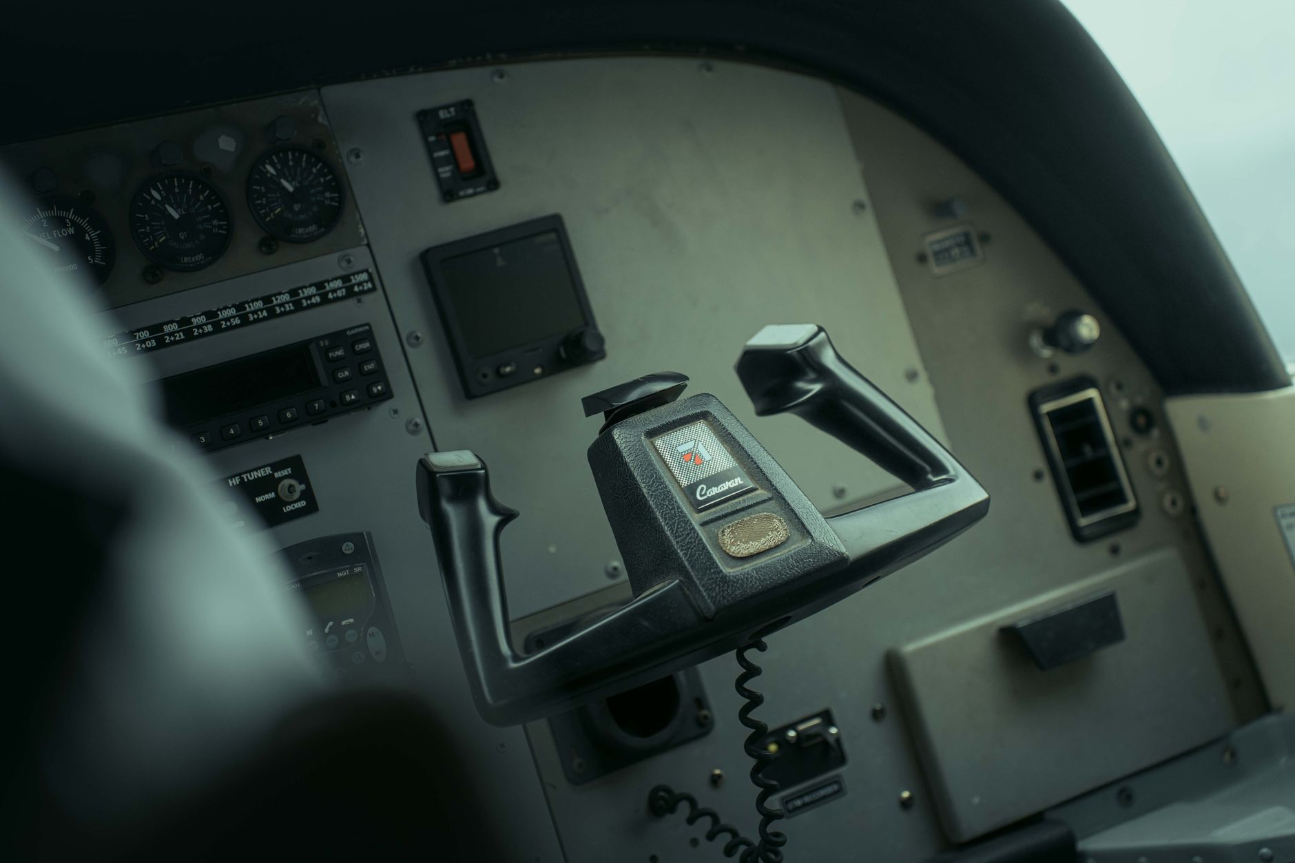 Riscuri majore de siguranță în aviația europeană: Piloții admit că ațipă la manșă sau zboară extenuați