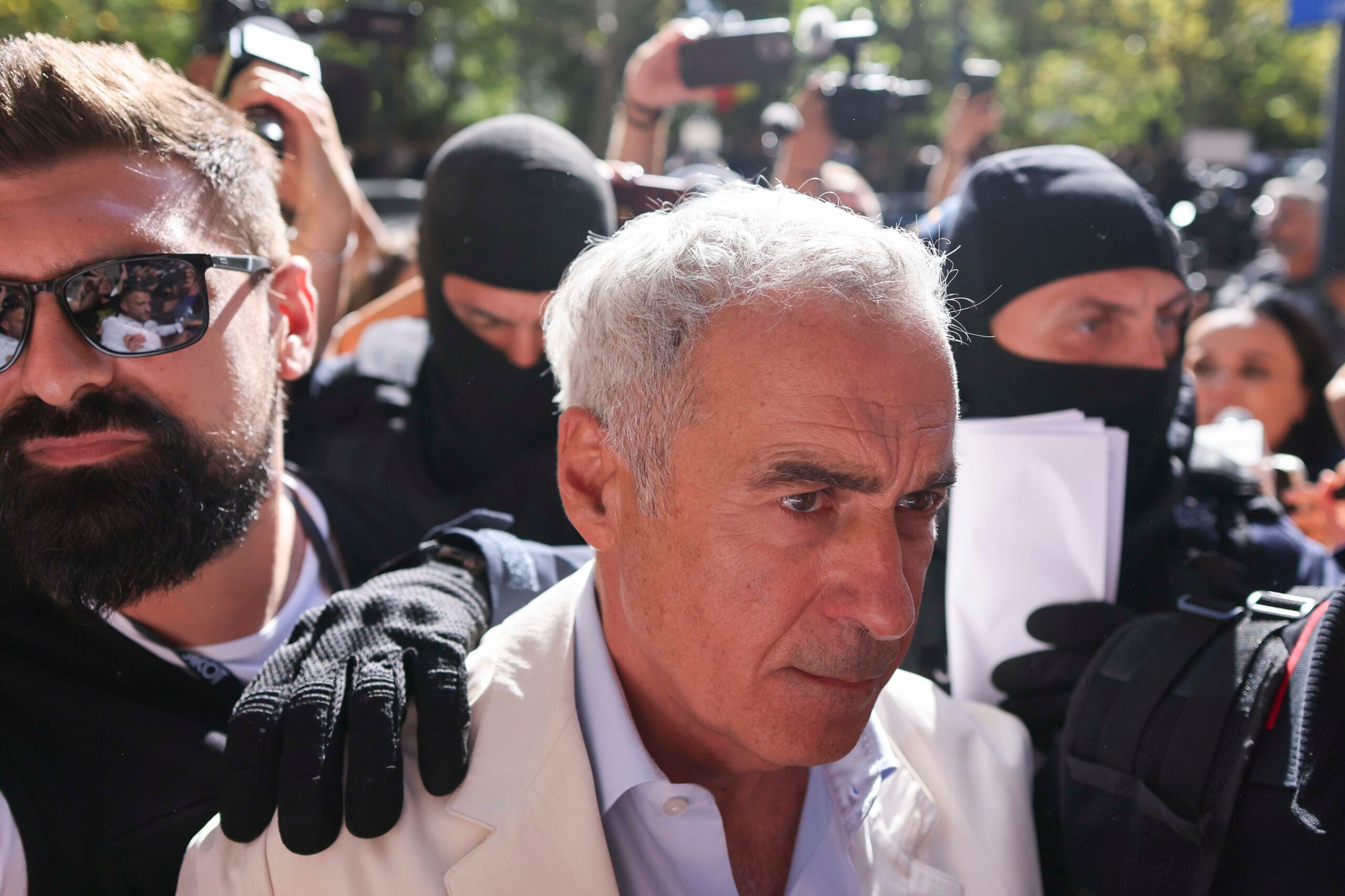 Călin Georgescu rămâne în arest preventiv: Curtea de Apel București a prelungit mandatul cu încă 30 de zile