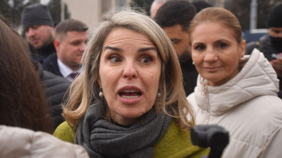 Cristela Georgescu denunță abuzuri și încălcări ale drepturilor omului după decizia de arestare a soțului său