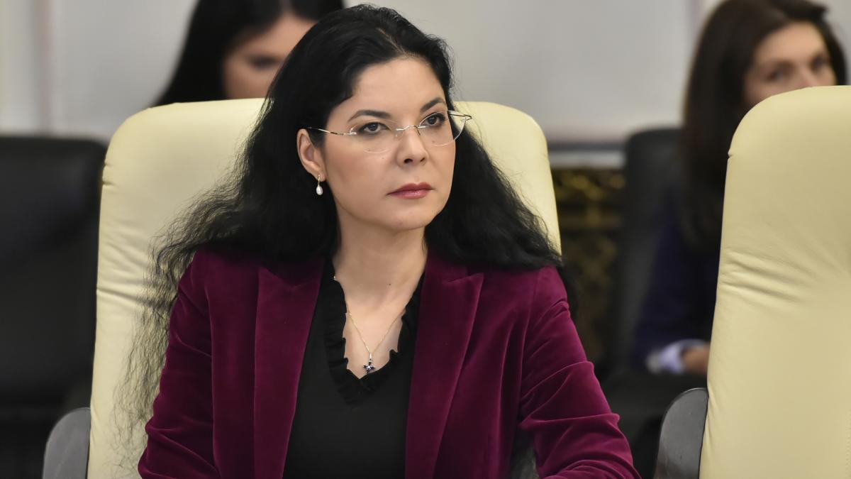 Ana Birchall dă în judecată CSM pentru includerea pe o „listă neagră” după postările de pe Facebook