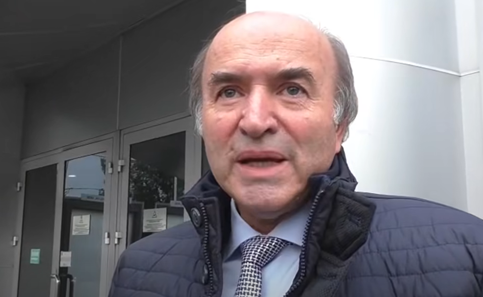 Uniunea Națională a Barourilor contestă interdicția impusă avocaților în dosarul lui Alexandru Toader