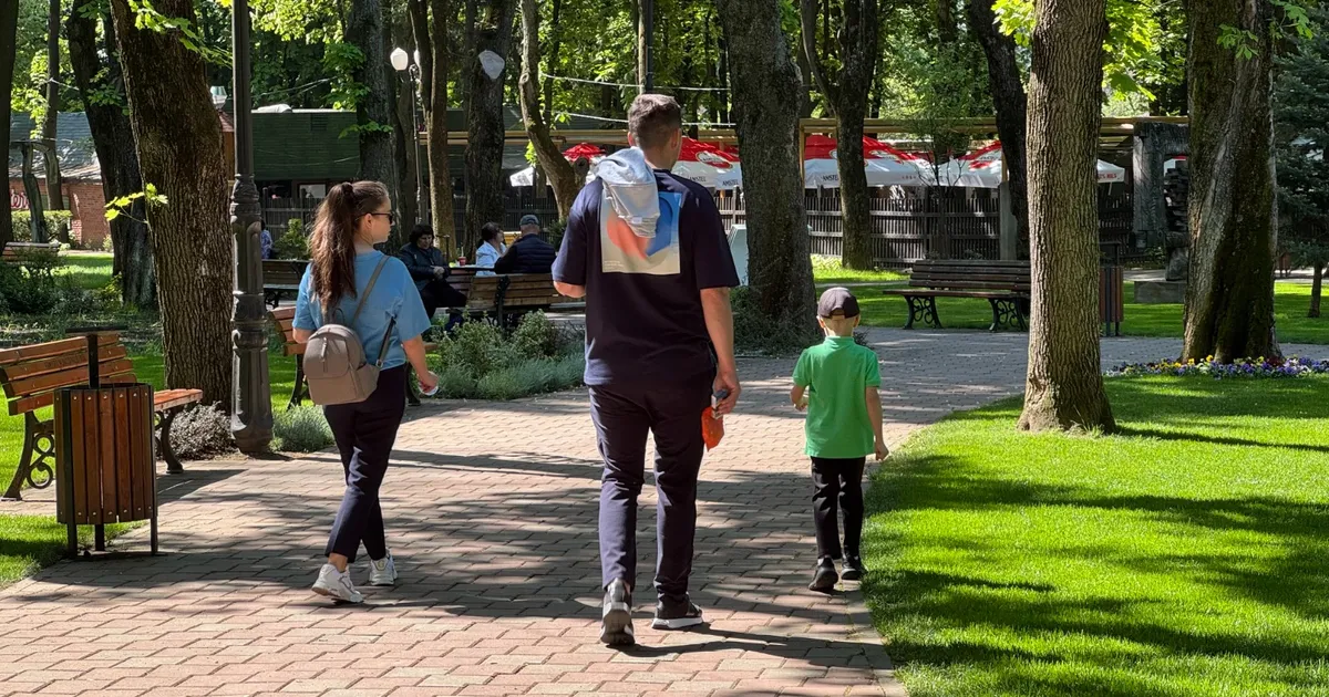 Paradoxul spațiilor verzi din Iași: cifrele oficiale ascund realitatea accesibilității pentru locuitori