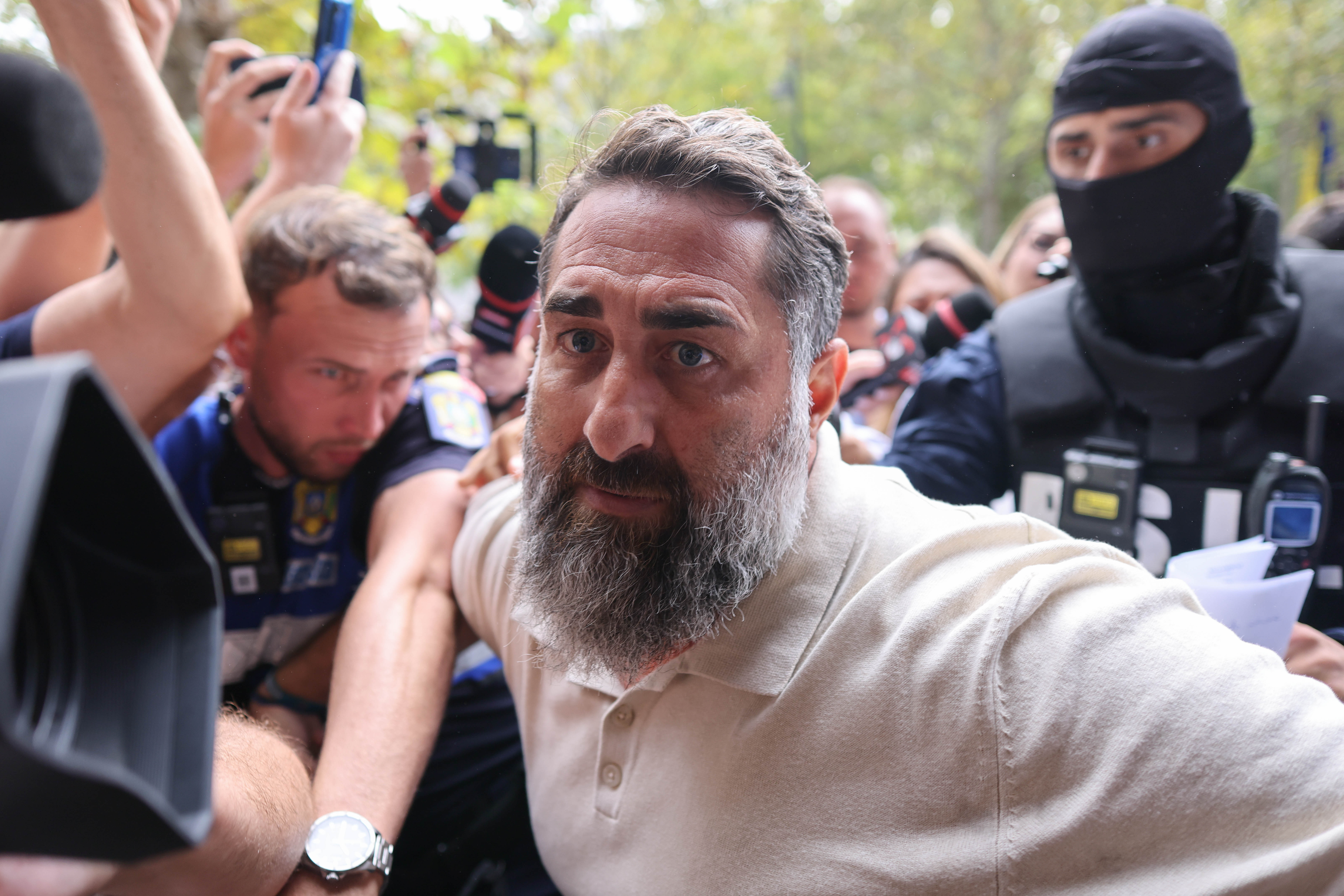 Ionel Rusen a fost adus la DIICOT pentru audieri după percheziții, în dosarul de înșelăciune de 1,1 milioane euro