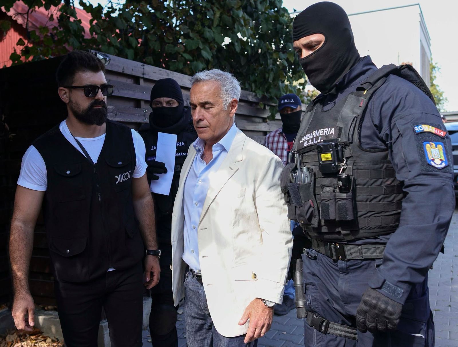 Călin Georgescu, audiat la DIICOT în dosarul de înșelăciune cu prejudii de peste un milion de euro