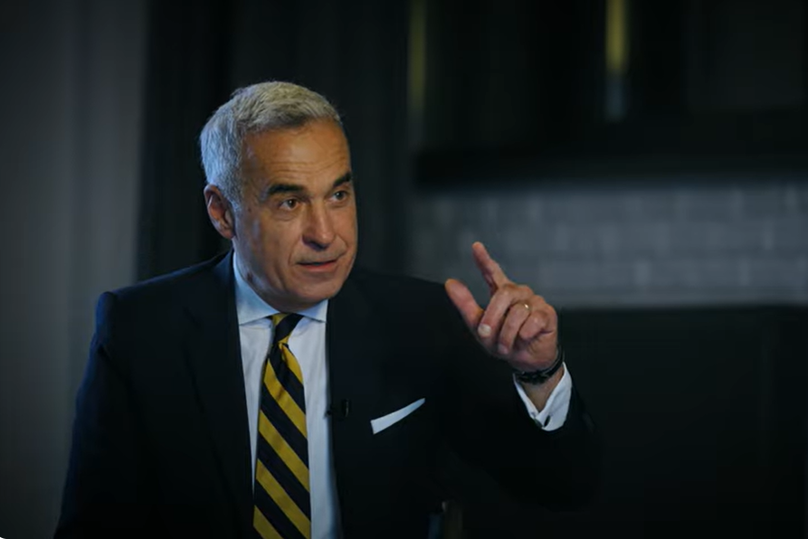 Mesajele din dosarul lui Călin Georgescu: Cum a fost construit „Candidatul” prin depersonalizare