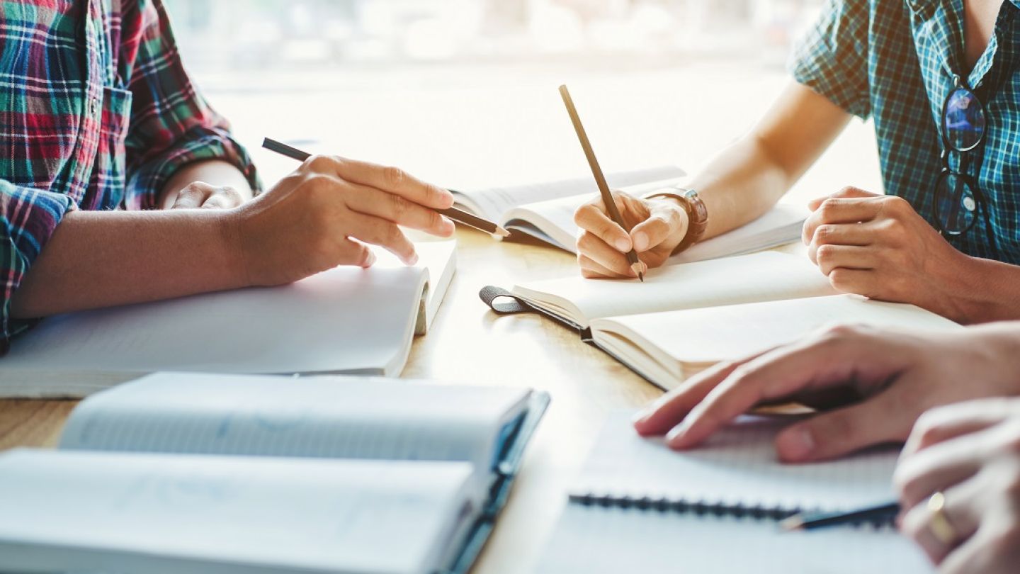 Lupta împotriva analfabetismului funcțional: Lansată platforma LexiScor pentru adaptarea lecturii la copii