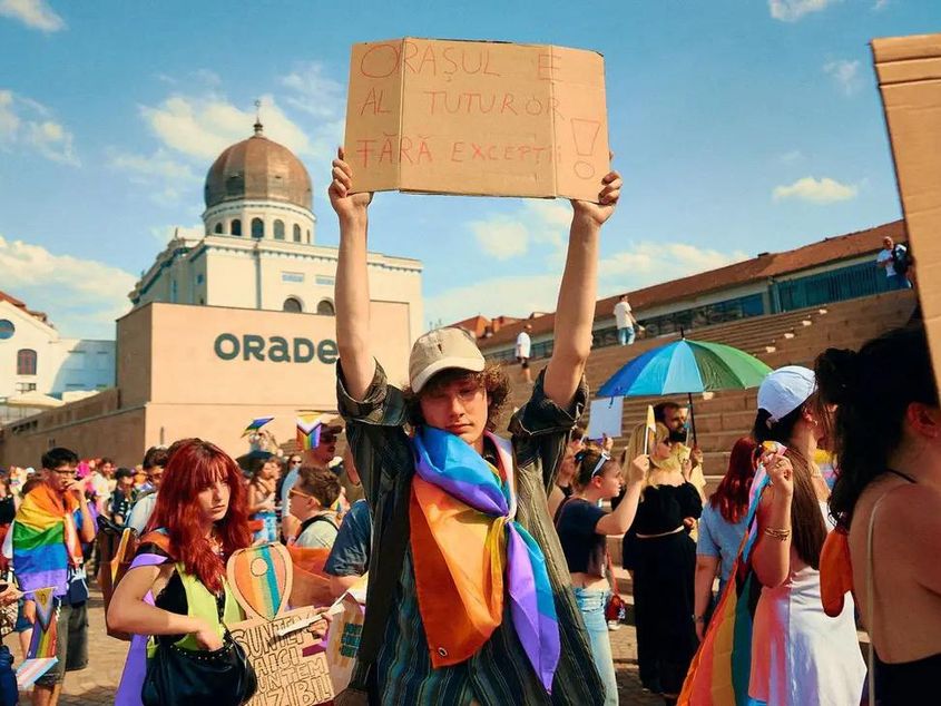 Sancțiuni și lipsă de drepturi: Cum este tratată comunitatea LGBT în România în 2026