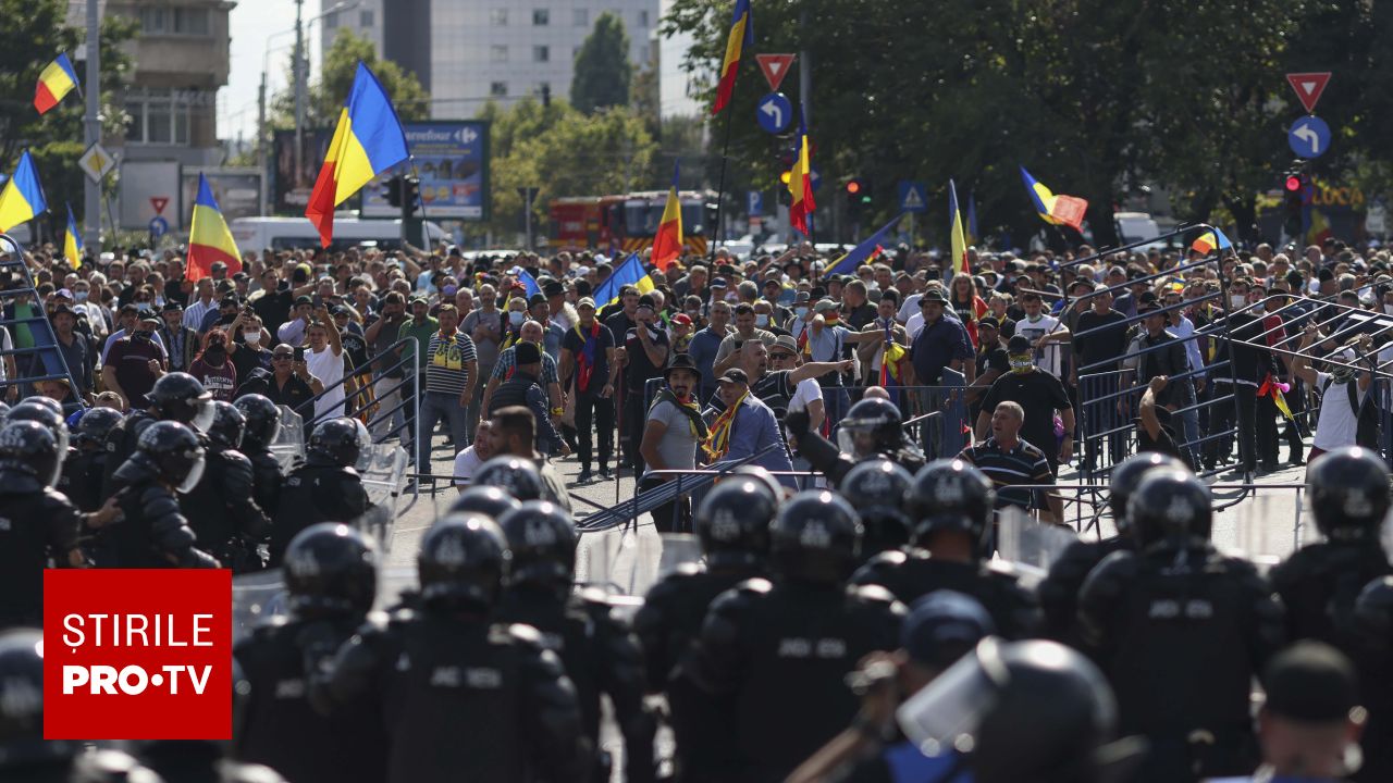 Rețineri și percheziții masive după violențele de la protestul fermierilor din Piața Victoriei