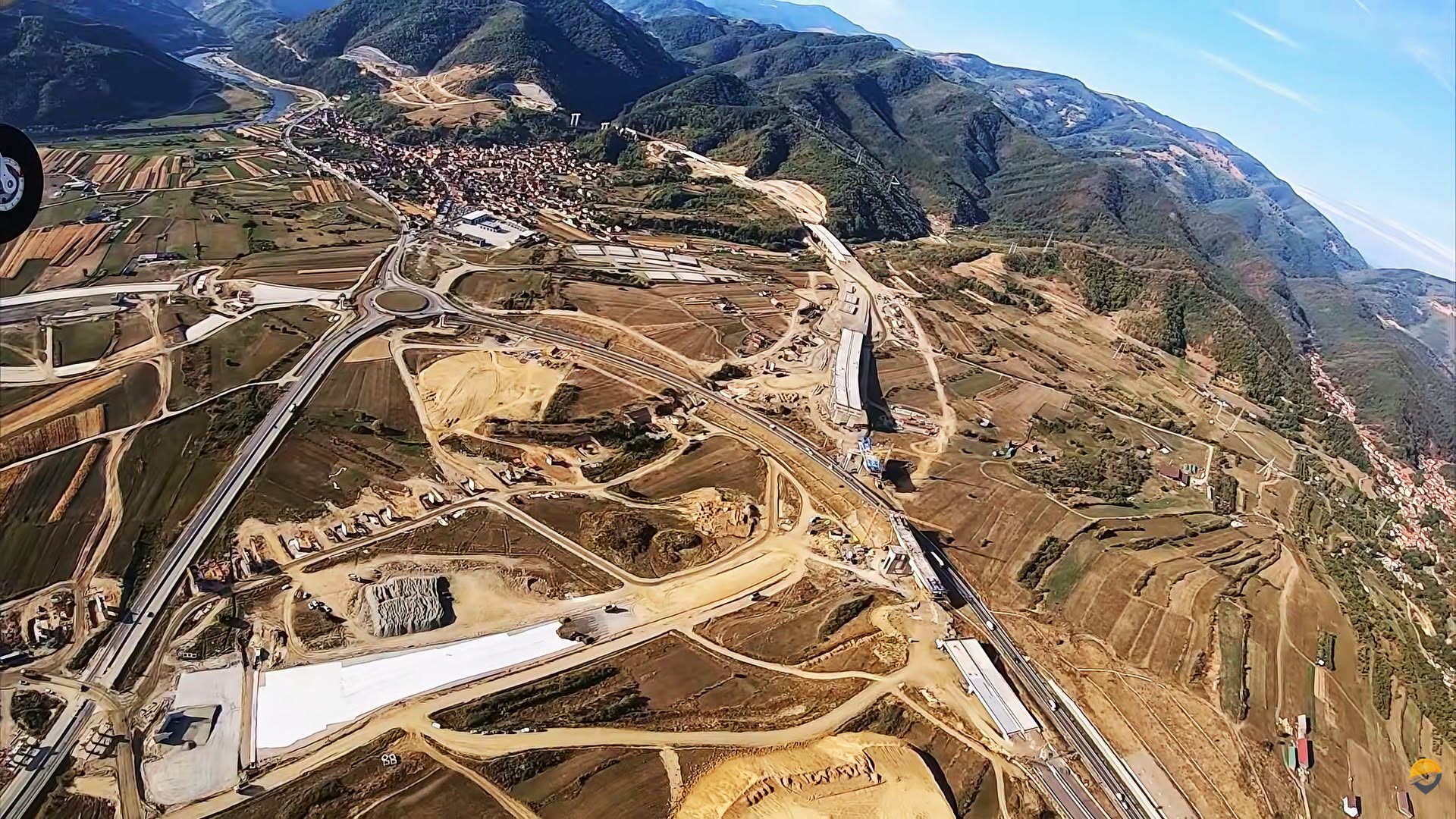 Scandal pe șantierul Autostrăzii Sibiu-Pitești: Mobilizarea constructorului turc este criticată dur