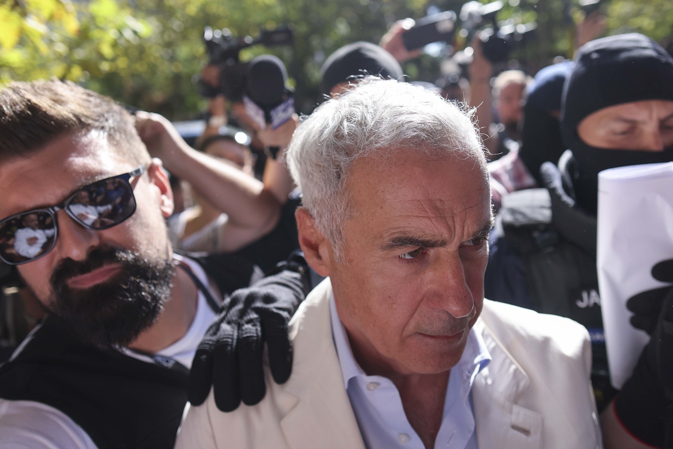 DIICOT a pus sub sechestru casa lui Călin Georgescu din Mogoșoaia în urma unei scheme de înșelăciune