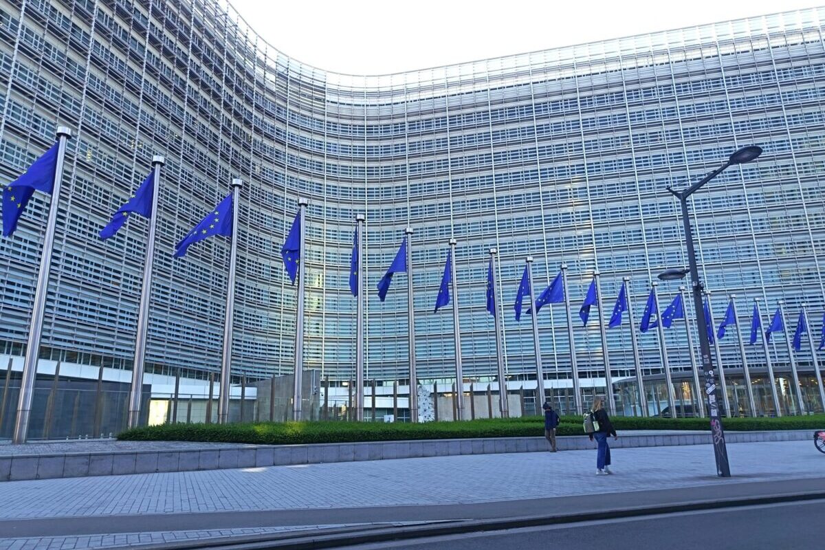 România este vizată de Comisia Europeană prin 8 proceduri de infringement pentru nerespectarea directivelor UE