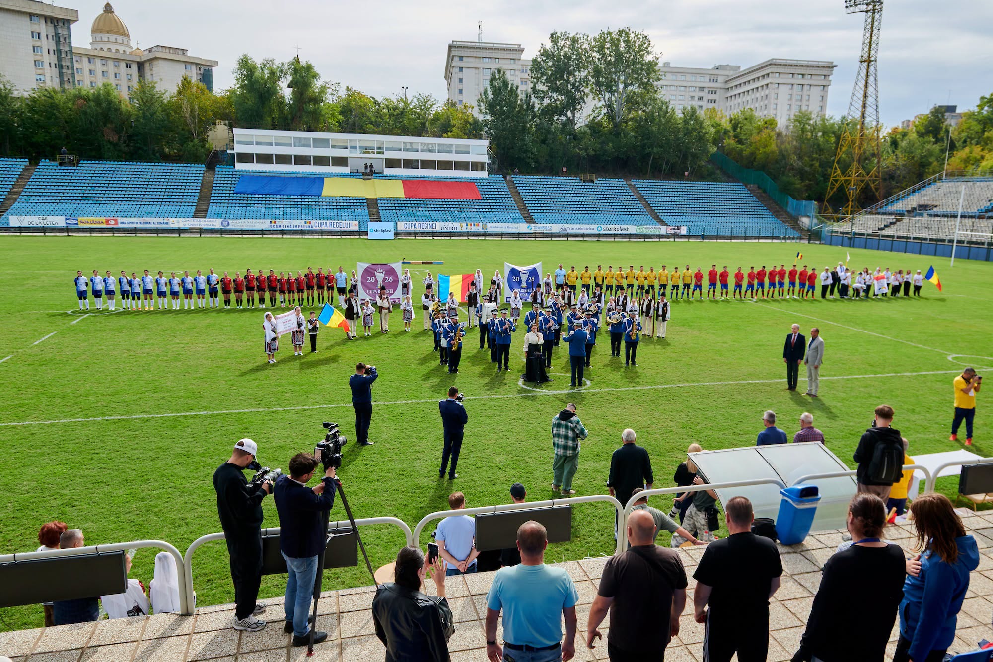 Stadionul Cotroceni este într-o stare avansată de degradare, fiind folosit doar pentru competiții cu public limitat