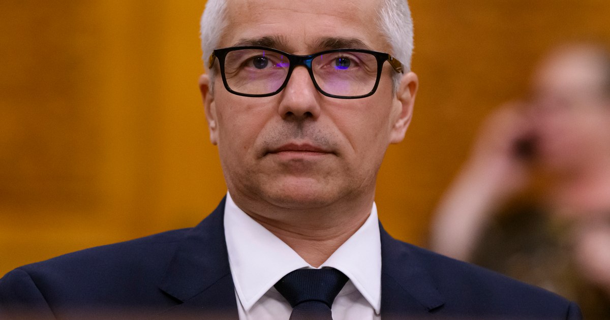 Radu Marinescu îl acuză pe Dominic Fritz că folosește simbolurile Revoluției pentru un „miting de adio personal”