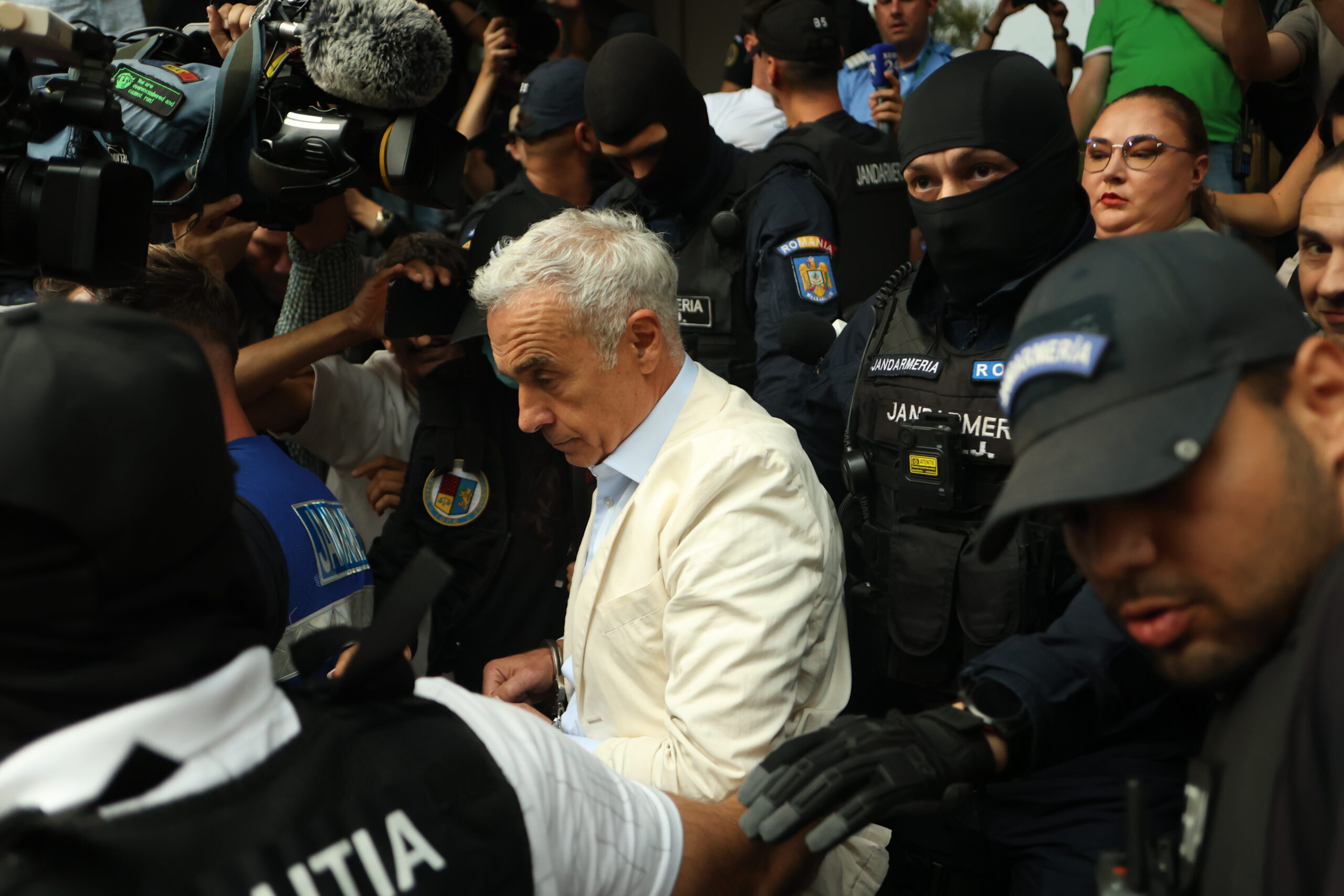 Motivarea din spatele eliberării lui Călin Georgescu: Probe insuficiente pentru a demonstra o infracțiune