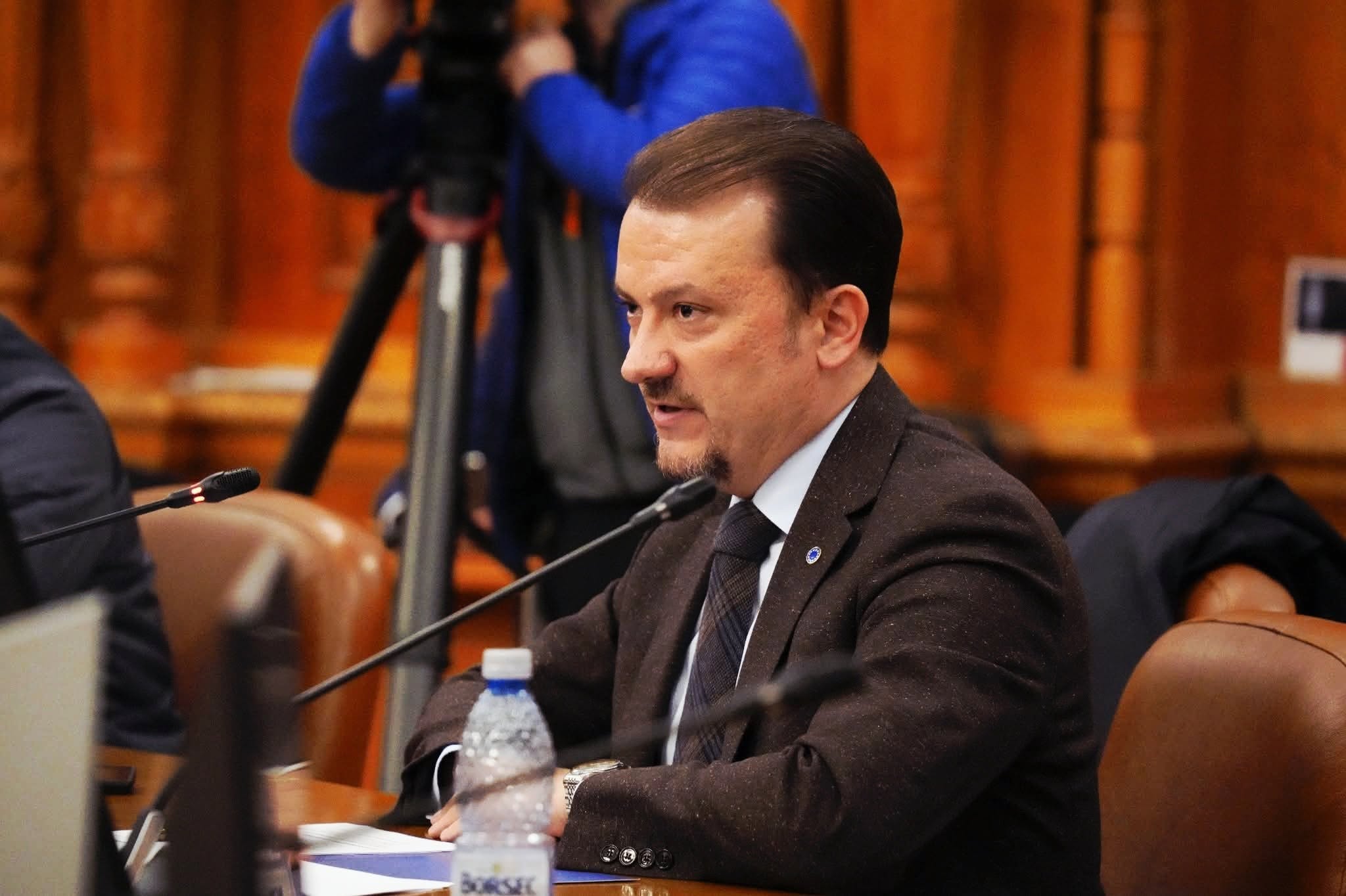 Scandal la petrecerea Antena 1: Mesaj vulgar la adresa ProTV, președintele CNA, Valentin Jucan, a reacționat