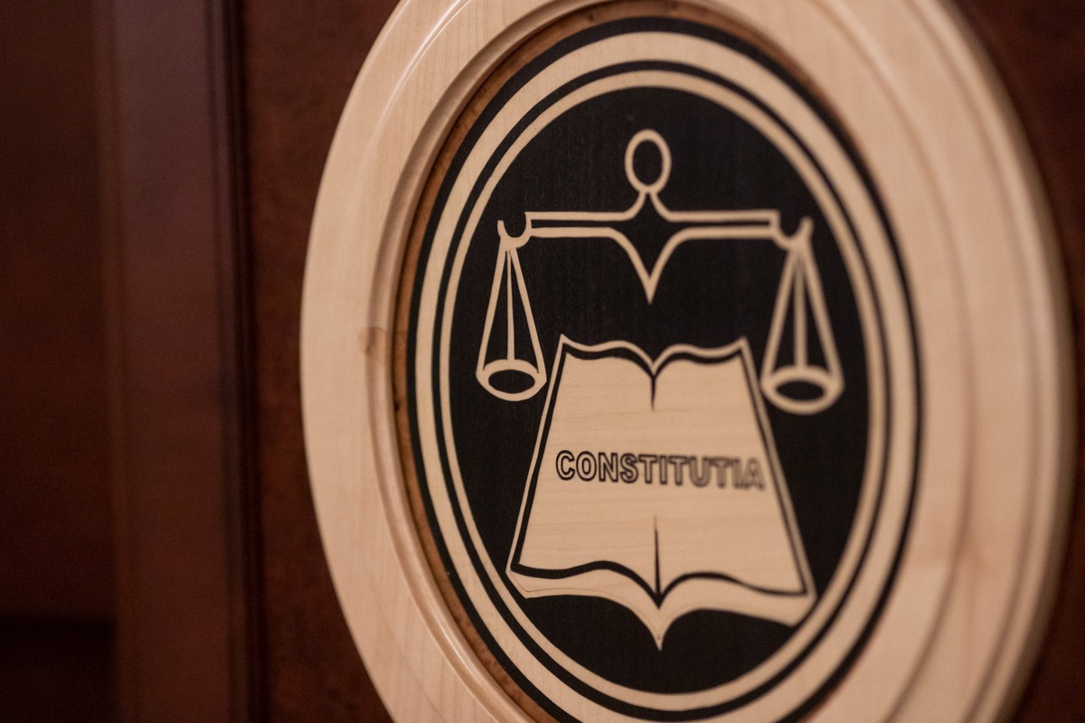 CCR respinge sesizarea Guvernului Bolojan privind conflictul cu ÎCCJ despre salariile magistraților