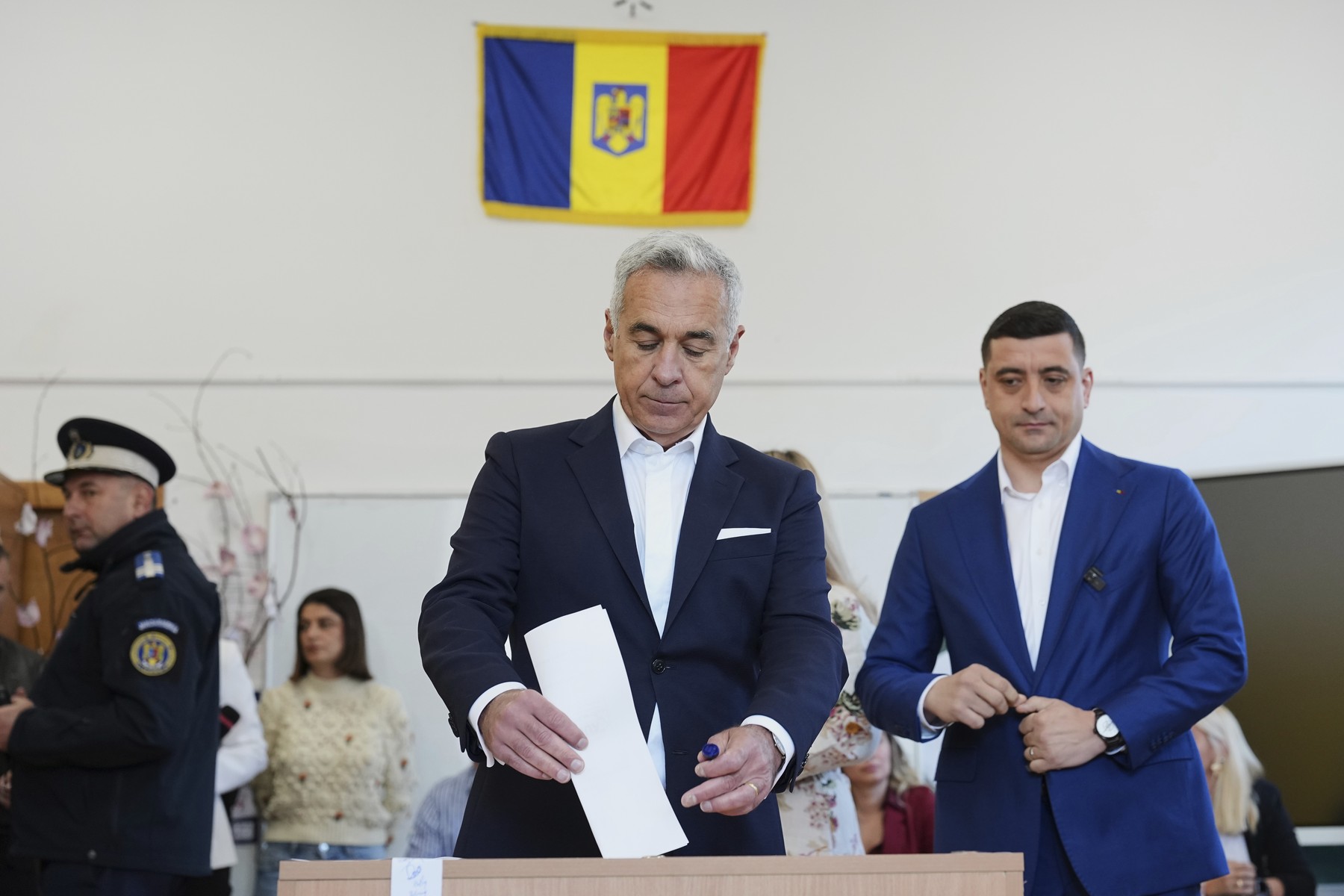 Ancheta Comisiei Europene asupra TikTok continuă: riscă platforma sancțiuni masive după alegerile din România