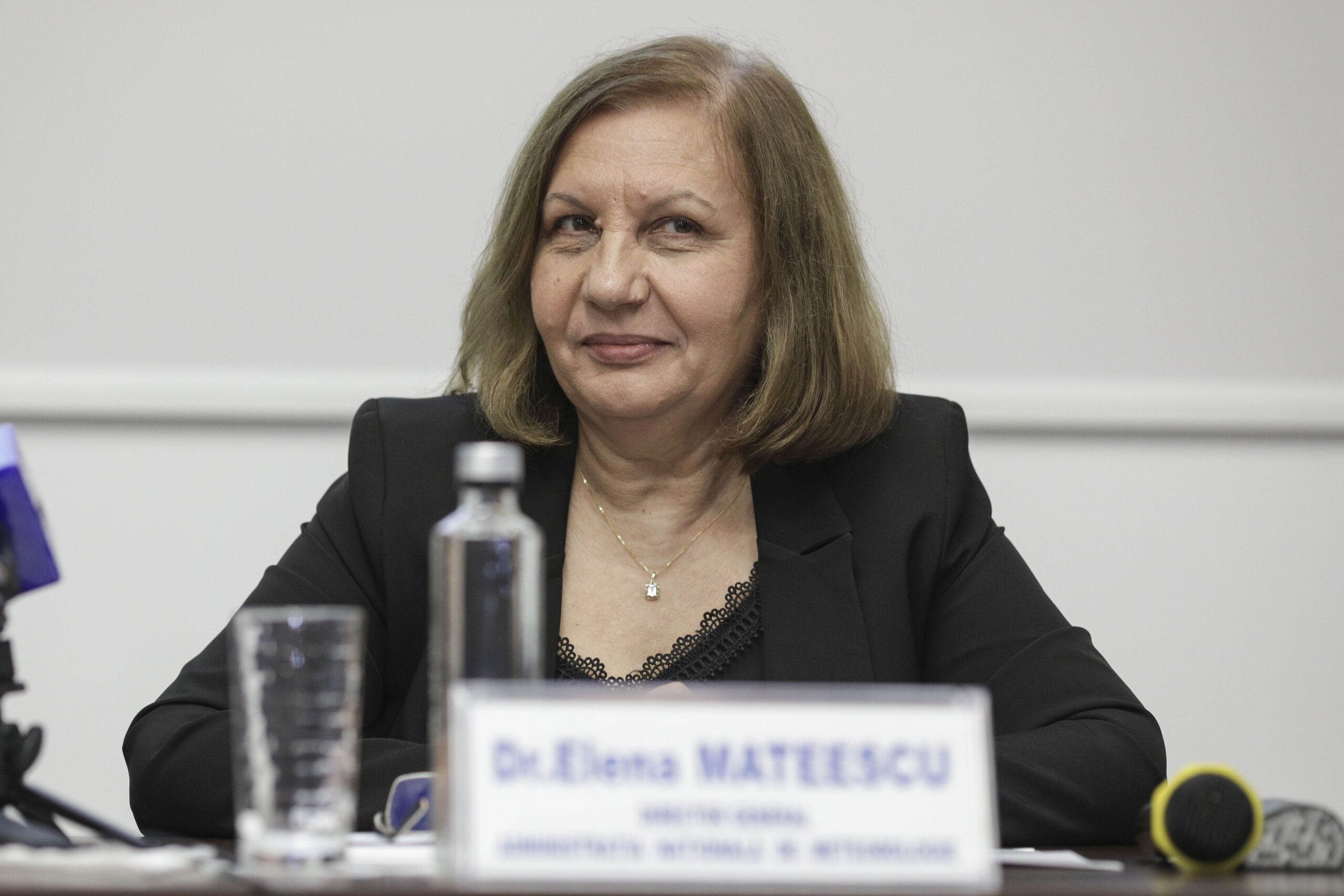 Scandal la ANM: Cheltuieală cu haine de lux și parfumuri din banii publici. Ministra cere demisia conducerii