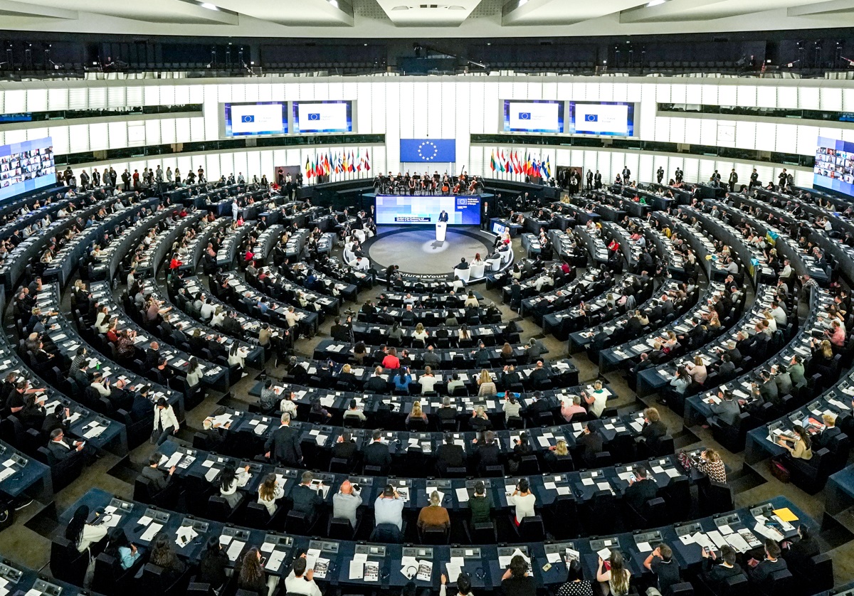 Conflictul pentru bugetul UE: Cum se împart fondurile între grupul „Frugalilor” și „Prietenii Coeziunii”