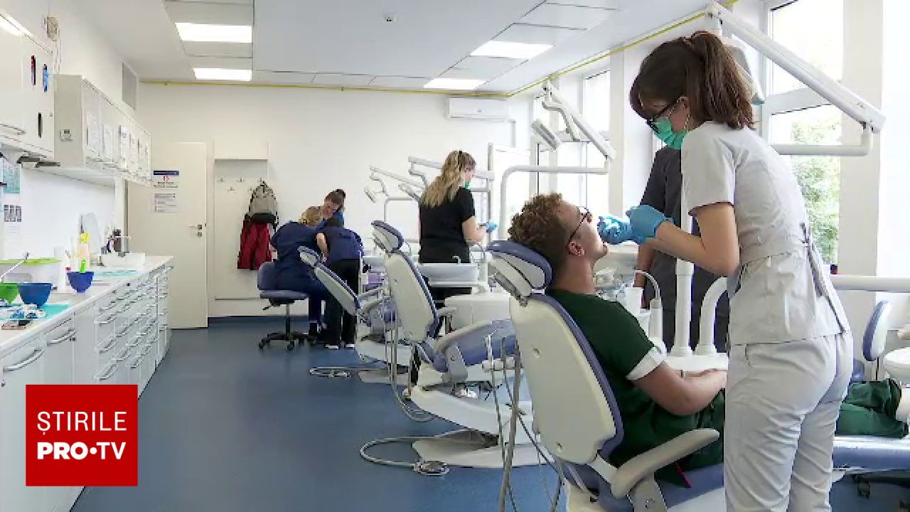 Tratamente dentare la prețuri reduse în clinicile universitare: pacienții pot economisi până la 70%