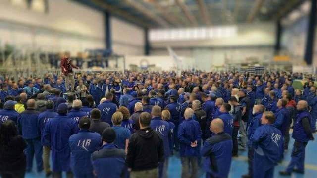 Scandal la IAR Ghimbav: Salariile muncitorilor sunt blocate, în timp ce indemnizațiile șefilor au crescut de patru ori